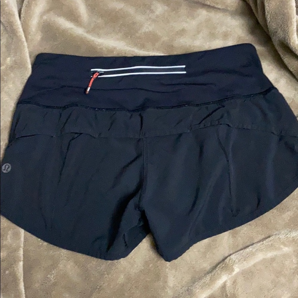 LULULEMON SHORT